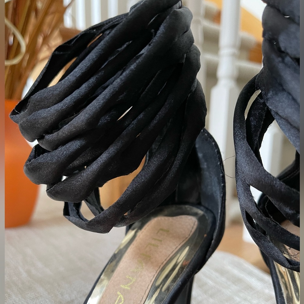 Heels - Picture 3 of 3